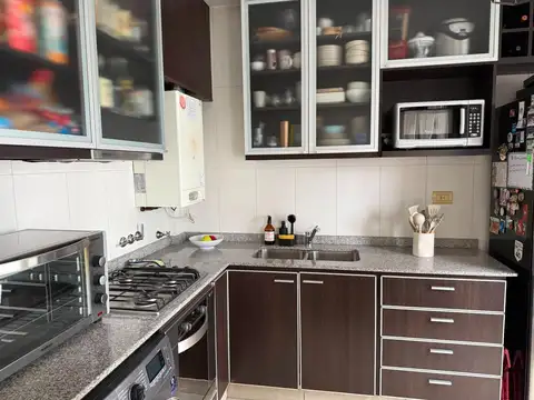 Piso 3 amb con cochera y baulera - Loria 579