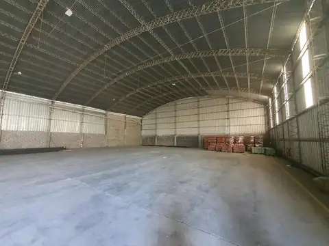 Galpon en Alquiler en Saavedra (Zarate), USD 6.200