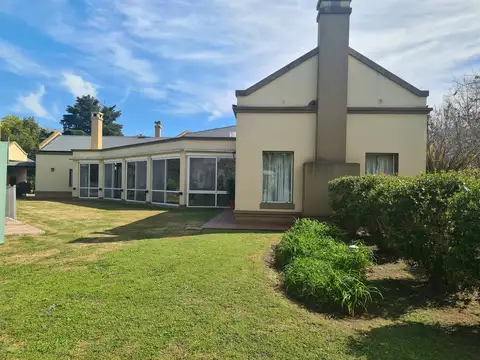 Chacras de Open Door casa en venta lote 3250 m2