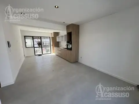 Depto Tipo Casa en Venta con 2 cocheras