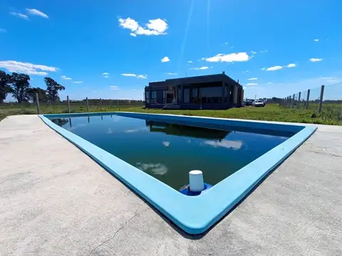 Venta de casa 4 ambientes frente al lago, Tiempos de Canning