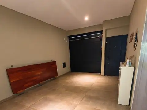 Depto Tipo Casa en Venta con 1 cocheras