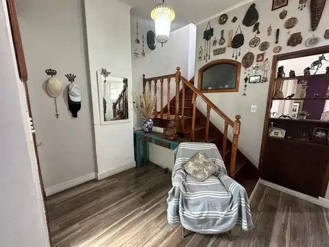 Casa 3 ambientes con 2 baños