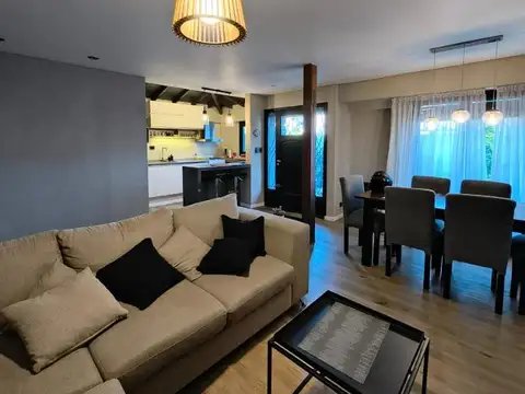 Depto Tipo Casa en Venta en Ituzaingo, USD 150.000