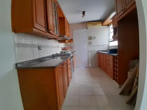 PISO CON BALCON TERRAZA C PARRILLA Y POSIB DE COCHERA