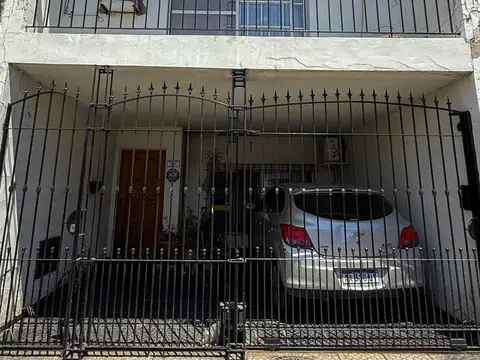 Duplex en Lomas del Mirador, excelente oportunidad