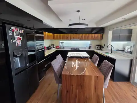 Venta de casa en Barrio Cerrado Terravista.