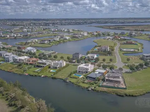 Terreno en Puertos del Lago - BARRIO AMARRAS
