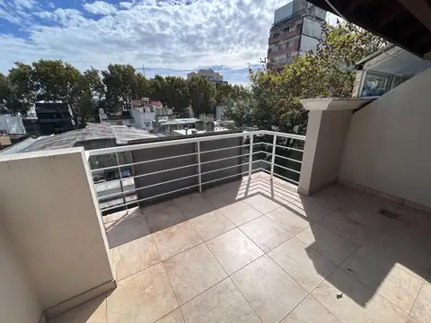 2 amb Fte Balcon terraza. Cochera Movil.