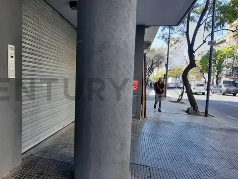 Av. San Juan 2400, Piso 0