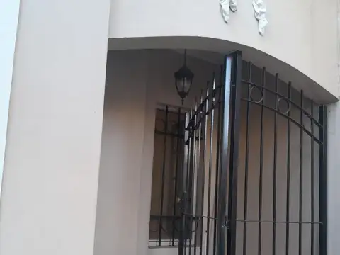 Depto Tipo Casa en Venta de 5 ambientes