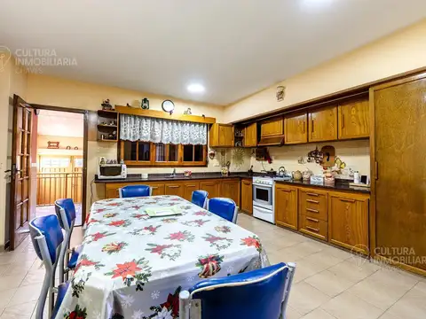 Casa en Venta en Isidro Casanova, USD 285.000