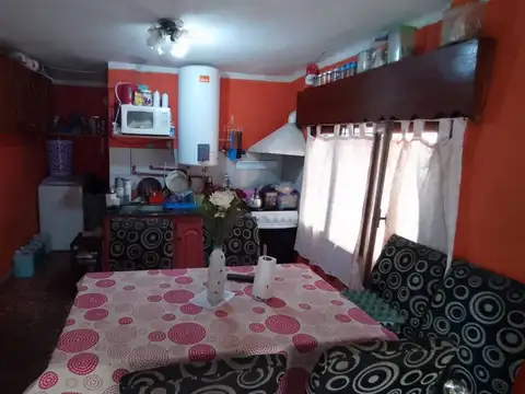 VENTA CASA 3 AMBIENTES Y 2 DEPARTAMENTOS TIGRE