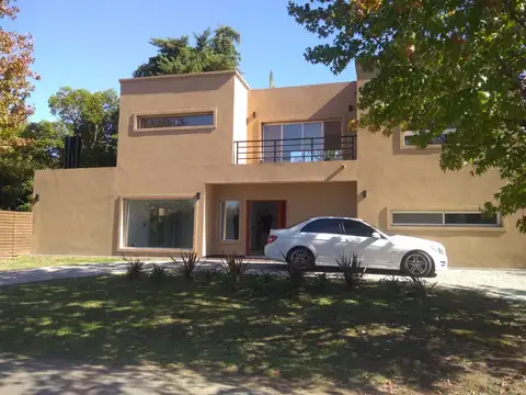 Casa en Venta de 4 dormitorios