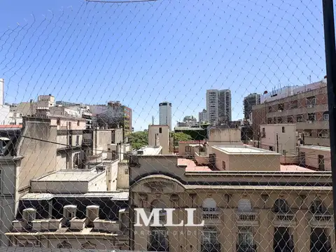 Retiro. Muy luminoso semipiso. 9no piso al frente.