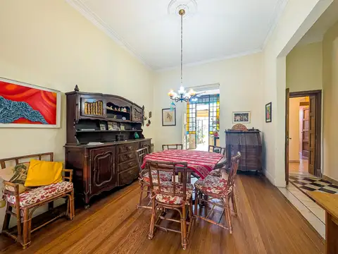 Casa 5 ambientes con 2 baños