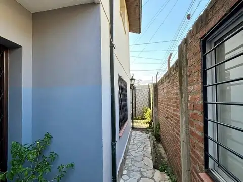 Casa en alquiler c/ cochera en San Miguel