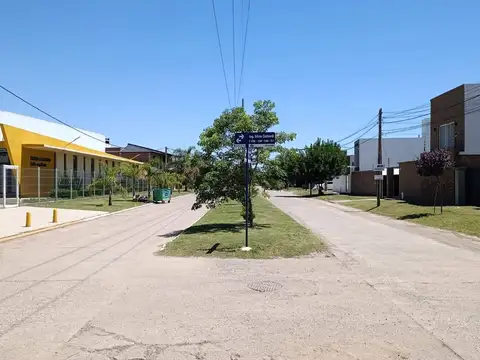 Terreno en Venta 10  mts Fondo