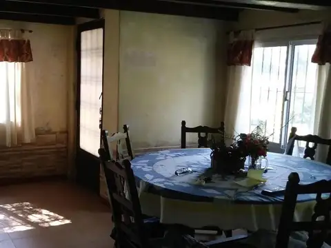Casa 4 ambientes con 1 baño
