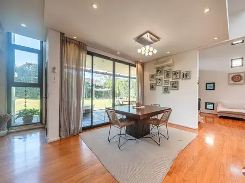 Casa en Venta de 4 dormitorios