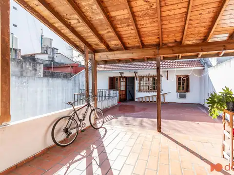 VENTA CASA  5 AMBIENTES CABALLITO NORTE PATIO TERRAZA