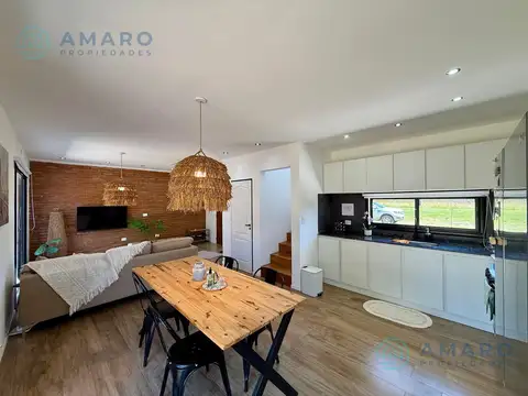 Venta · Casa · 2 Dormitorios · Cochera · Piscina · Paseo La Tradición · Funes