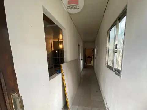 Casa 3 ambientes con 1 baño