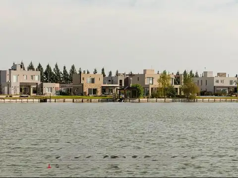 Terreno en Venta en Club de campo Cruz del Sur, USD 87.000