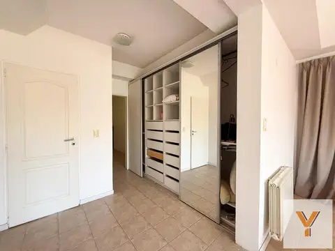 Casa en Alquiler - 4 Dormitorios 2 Baños - 1250mts - Haras del Sur 1.