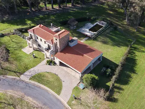 FIGHIERA - Impactante Villa toscana en Azhares del Paraná!