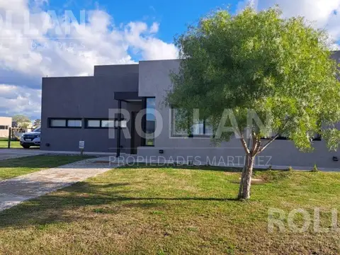 Importante Casa 3 dormitorios, Calefacción/ sauna