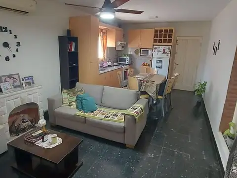 VENTA CASA 2 DORMITORIOS PATIO QUINCHO