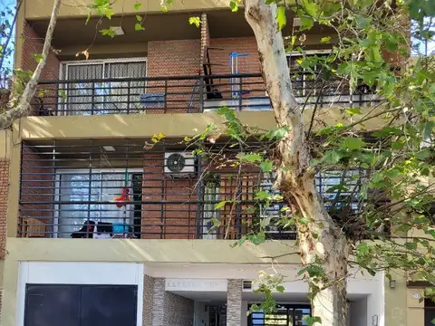 Monoambiente 35m2 al frente con balcón