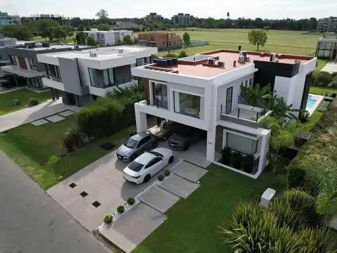 Casa en Venta de 4 dormitorios