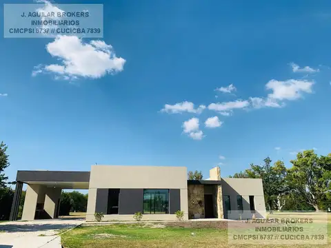 Casa en Venta en La Elina, USD 279.000