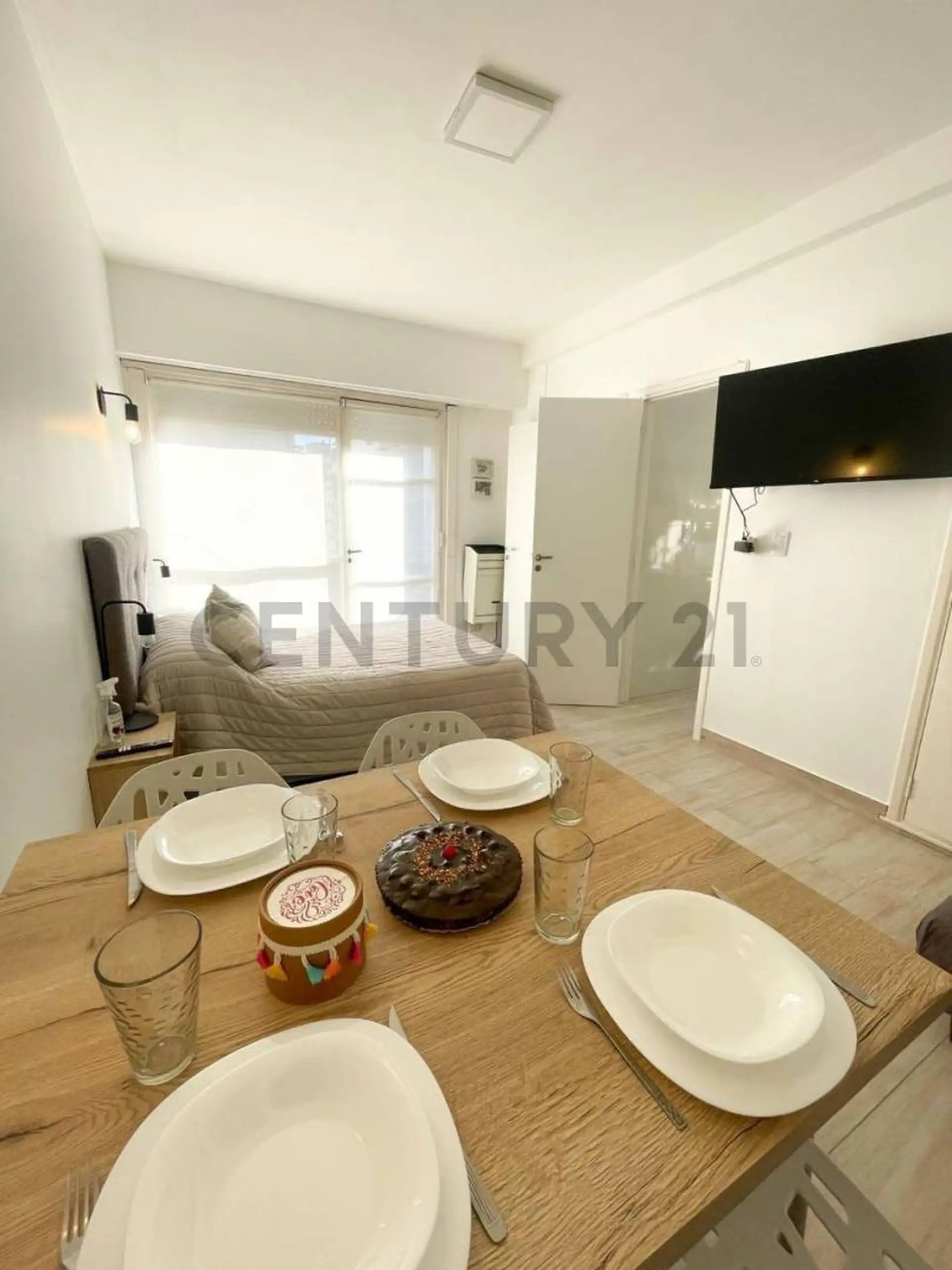 Venta departamento 1 ambiente c/balcon saliente reciclado. Zona Aldrey!
