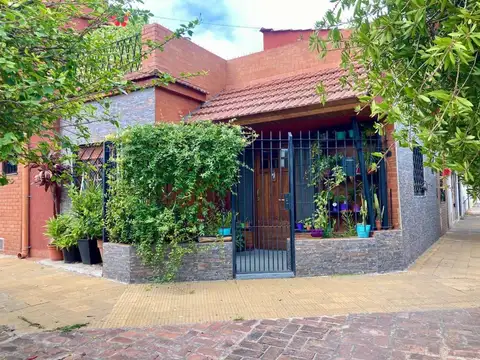 VENTA 2 CASAS EN BLOCK, LOTE PROPIO LANUS OESTE