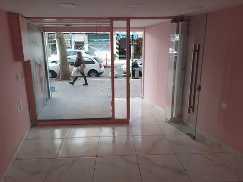 Local en Alquiler en San Isidro Centro, $ 3.000.000