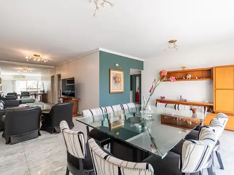 Departamento en Venta con 2 cocheras