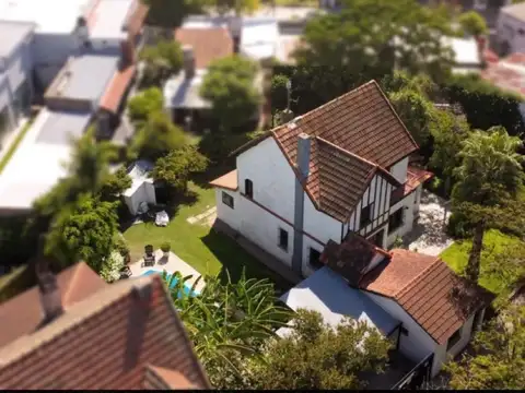 Casa en el centro de City Bell  - City Bell