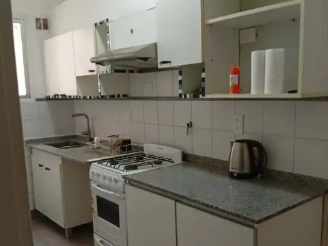 3 Ambientes al frente con balcon corrido en Excelente Estado