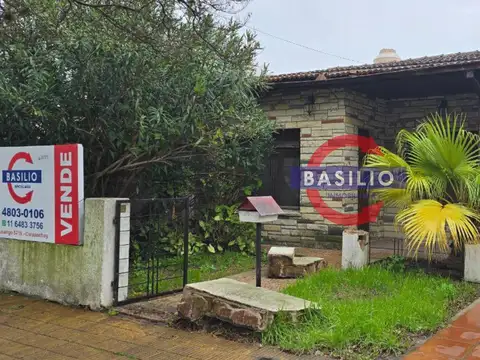 Casa en Esteban de Luca al 5669