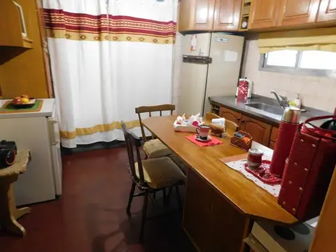 Departamento P:H de 3 ambientes, con patio- Muy buen estado