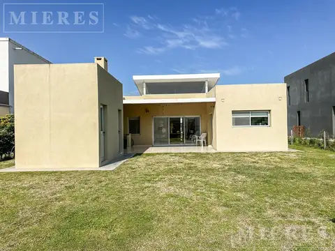 Casa en venta con renta  Barrio Vistas Puertos