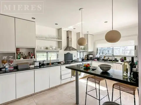 Casa en Venta al Este