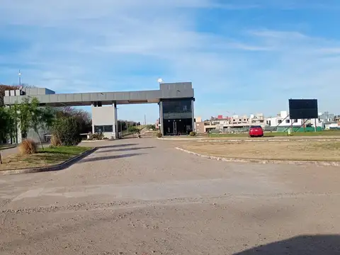 Lote en venta en B° Aires del Nordeste con agua y luz.