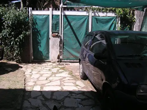 Casa, Villa Devoto, Llavallol 5500, a RECICLAR