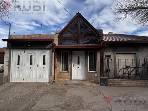 CASA EN VENTA - BARRIO 54 VIVIENDAS - PLOTTIER