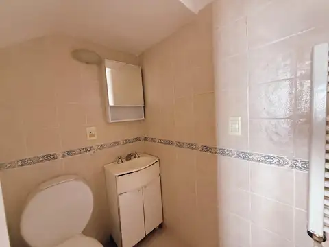 Depto Tipo Casa 2 ambientes con 1 baño