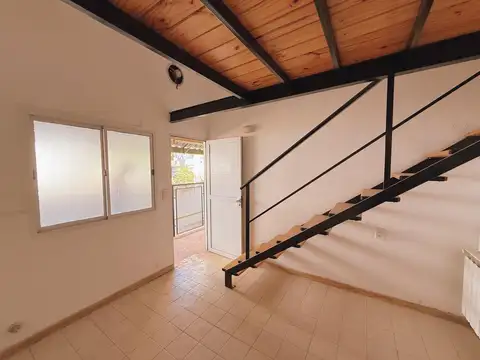 Depto Tipo Casa en Alquiler de 1 dormitorio